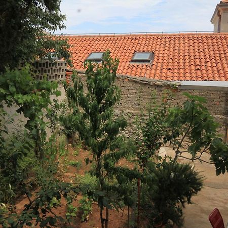 Apartments And Rooms With Parking Space Mali Lošinj Eksteriør bilde