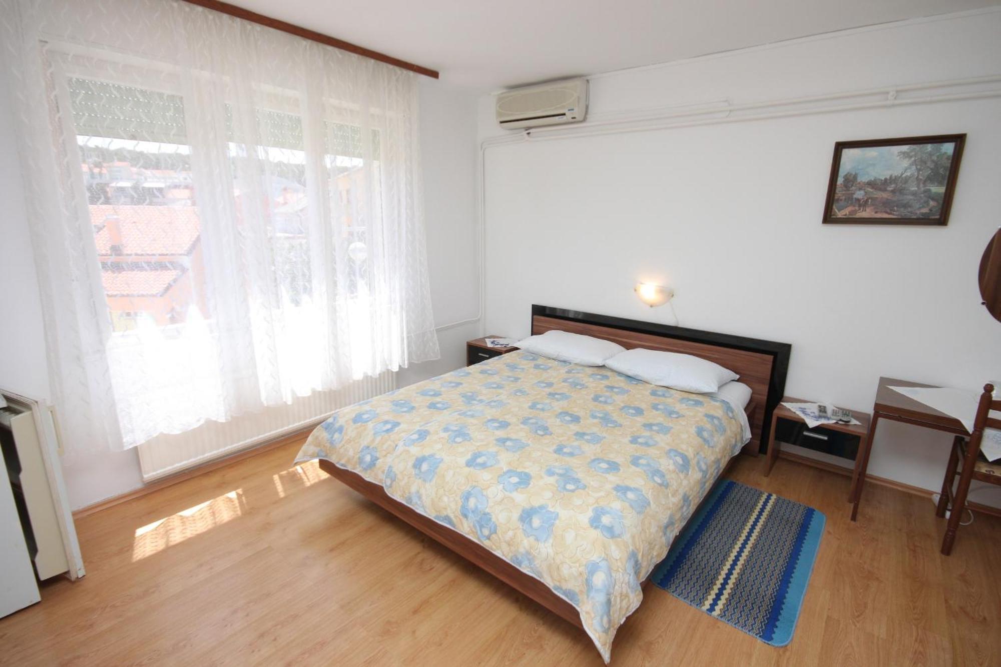 Apartments And Rooms With Parking Space Mali Lošinj Eksteriør bilde
