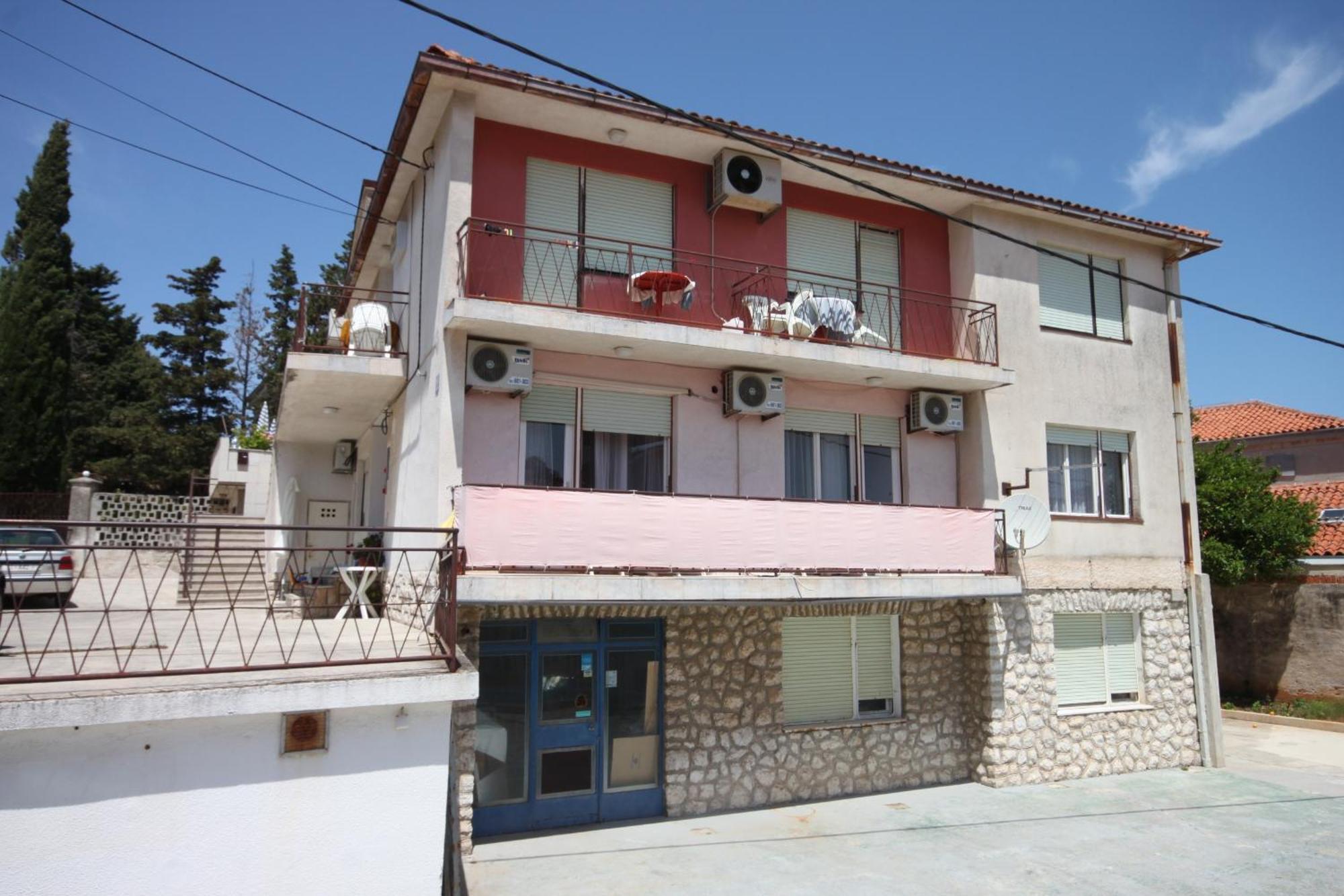 Apartments And Rooms With Parking Space Mali Lošinj Eksteriør bilde
