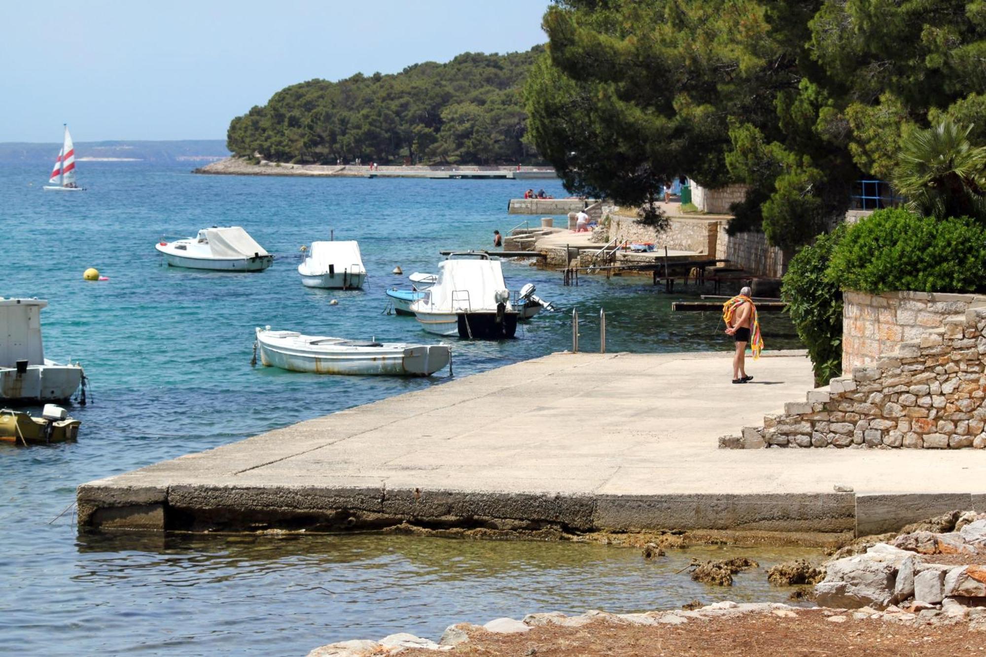 Apartments And Rooms With Parking Space Mali Lošinj Eksteriør bilde