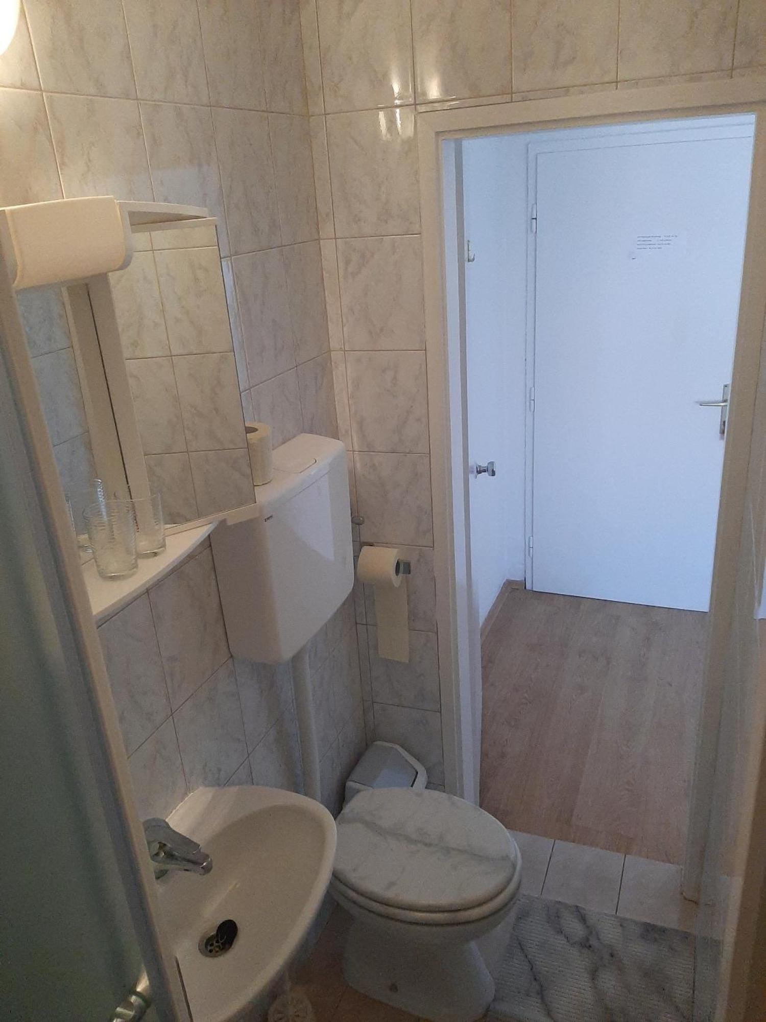 Apartments And Rooms With Parking Space Mali Lošinj Rom bilde