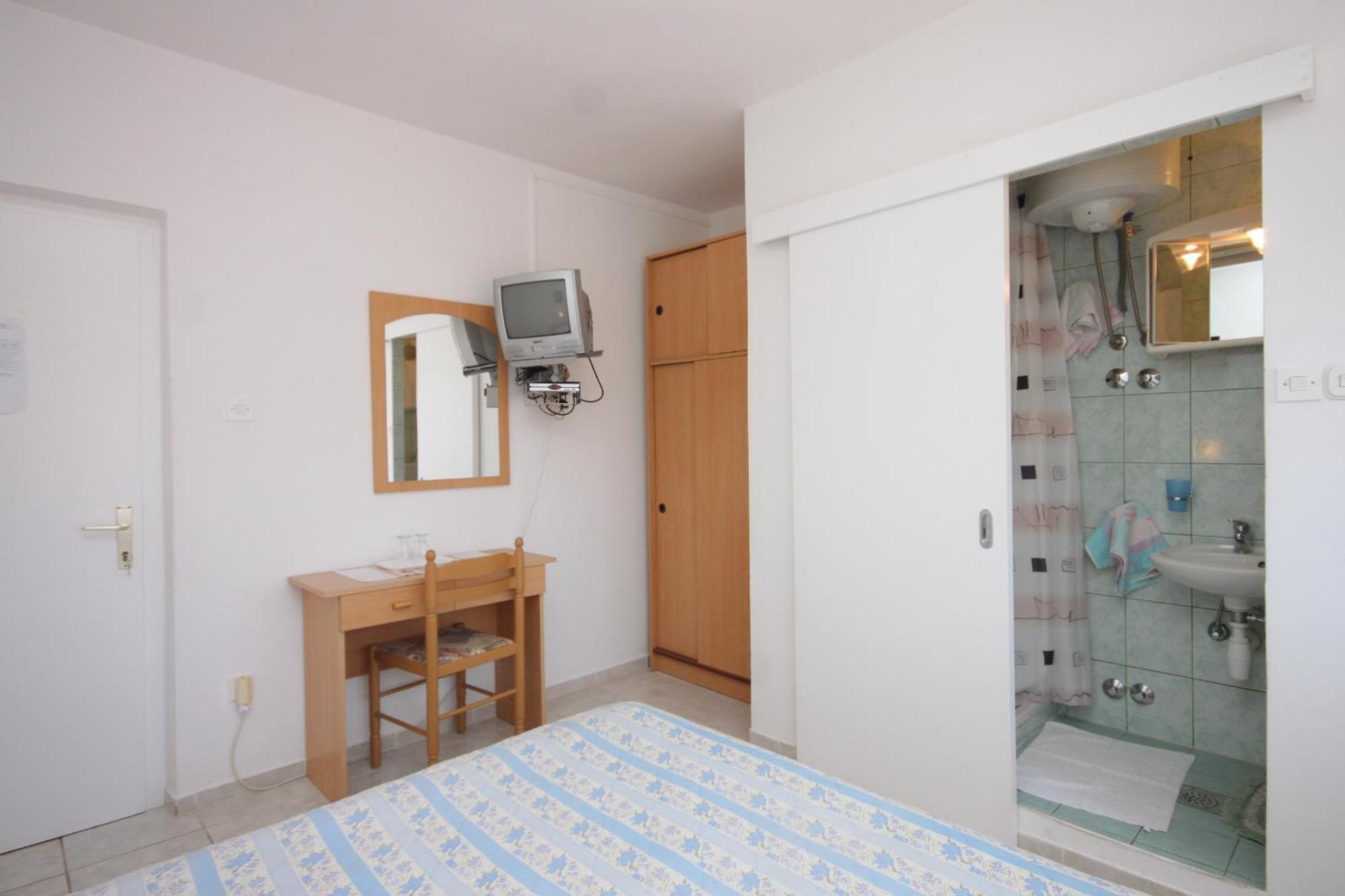 Apartments And Rooms With Parking Space Mali Lošinj Rom bilde