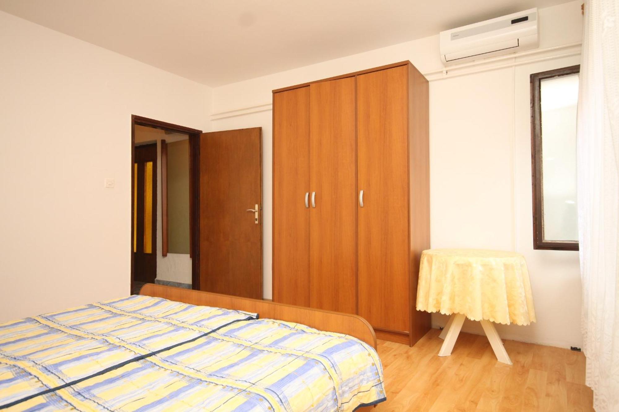 Apartments And Rooms With Parking Space Mali Lošinj Rom bilde